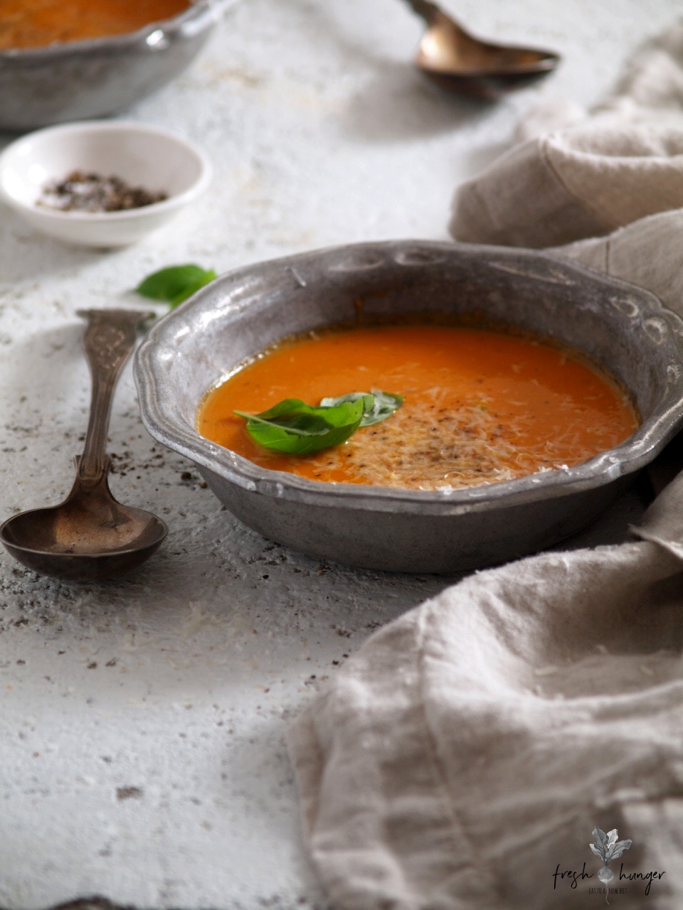 Rich & Creamy Dairy-Free Tomato Soup