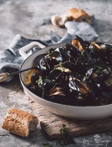mussels in sherry basil cream