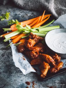 how to make perfectly crisp wings (& blue cheese sauce)