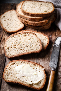 THE BEST GLUTEN-FREE SANDWICH BREAD