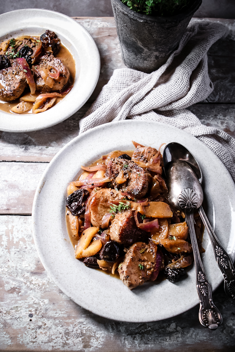 COUNTRY FRENCH PORK WITH APPLES & PRUNES